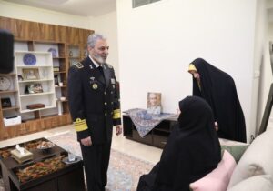 اعطای درجه سپهبدی شهید محمد باقری به خانواده ایشان