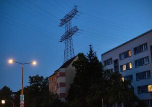 افزایش قیمت برق در فرانسه و آلمان/ سرمای زودرس و کاهش باد، عامل جهش قیمت برق در اروپا