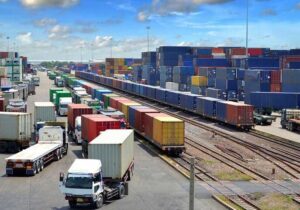 امکان واردات خودرو با قطار فراهم شد