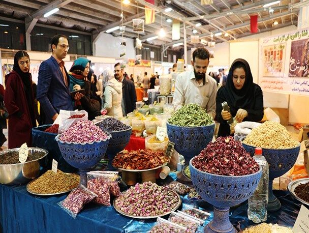 بازار سرد شب یلدا در زنجان| قیمت خشکبار و میوه سرسام آور است بازار سرد شب یلدا در زنجان| قیمت خشکبار و میوه سرسام آور است