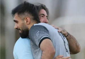 بمب خبری استقلال منفجر شد / بازیکن جنجالی دوباره به تیم برگشت