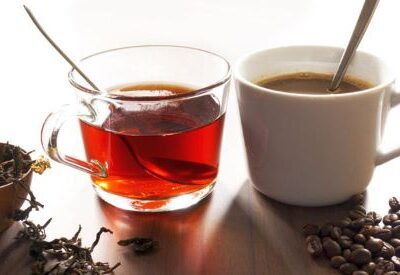 تاثیر مثبت چای و اثر منفی قهوه بر سلامت استخوان این افراد