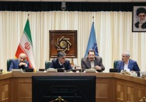 تشکیل فوری جلسۀ تیم اقتصادی دولت با موضوع دلار و معیشت