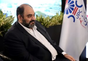 حضور دکتر امیر اکبری در غرفه پتروشیمی جم: ایران پلاست، نمایش فناوری ها، نوآوری ها و توسعه صادرات