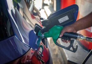 خبر مهم از افزایش شبانه قیمت بنزین از ۳۰ آبان / وزارت نفت حرف آخر را زد