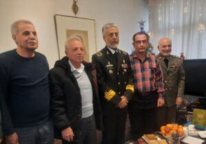 دیدار امیر دریادار سیاری با جانباز «سیمک وارطانیان»