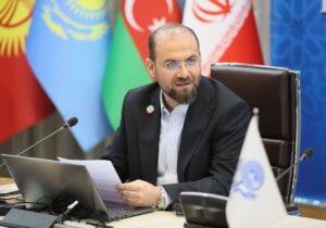 رییس مرکز امور بینالملل وزارت راه در جمع خبرنگاران:
حذف عوارض ۴۰۰ دلاری کامیونهای ایران و ازبکستان| عملیات راه آهن رشت – آستارا از سال آینده