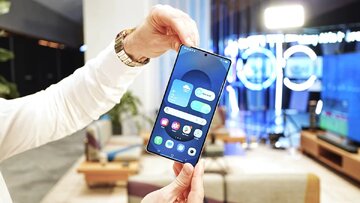 سامسونگ شاید از پنلهای OLED ساخت چین در گوشیهای پرچمدارش استفاده کند