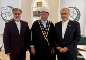 سفیر ایران و مفتی مسکو بر توسعه همکاریهای دینی تأکید کردند