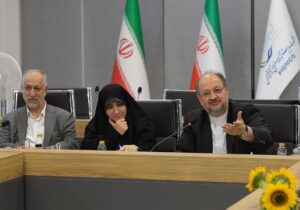 شریعتمداری: ضعف کارشناسی و اشتباه سیاستگذاری در گذشته باعث گسست عمیق در زنجیره ارزش پتروشیمی شد
