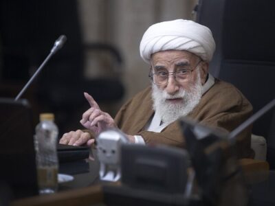 قوی کردن بنیه علمی بهترین راه مقابله با هجمههای فرهنگی است