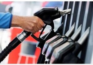 قیمت بنزین در کشورهای همسایه؛ گرانترین و ارزانترینها کدامند؟