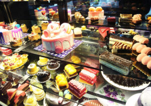 قیمت شیرینی و کیک شب یلدایی تغییری نخواهد داشت