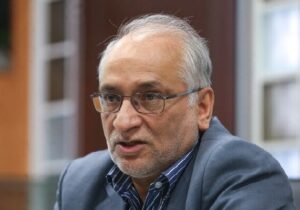 مرعشی: سیاسیون نقش خطیری در عبور دادن کشور از شرایط فعلی بر عهده دارند