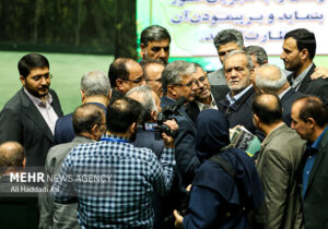 نمایندگان خواستار بسیج همهجانبه دولت برای حل مشکلات اقتصادی شدند