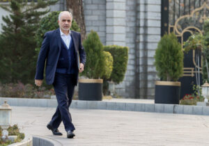 وزیر دادگستری: بازرسان تعزیرات و جهاد کشاورزی در کارخانجات تولید لبنیات مستقر می شوند