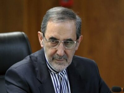 ولایتی: ایران به توسعه صنعت صلحآمیز هستهای ادامه میدهد