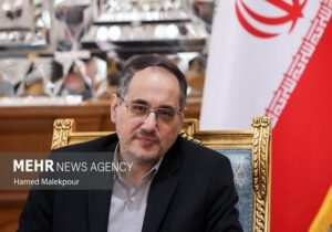 برخورد با شبکه مافیایی دور زدن تحریمها، لازمه حل مشکلات معیشتی است