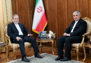 دیدار سفیر ایران در جمهوری آذربایجان با عراقچی