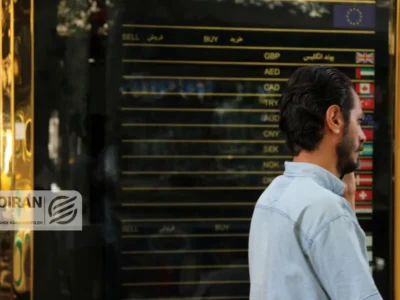 قیمت دلار ۳ کانال بالا رفت | قیمت روی ۱۳۷۳۲۰ تومان بسته شد