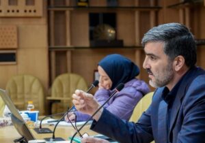 معاون وزیر راه و شهرسازی اعلام کرد
علت افزایش ۱۹.۵ درصدی کرایه رانندگان جاده/ به ازای هر بار سه کامیون