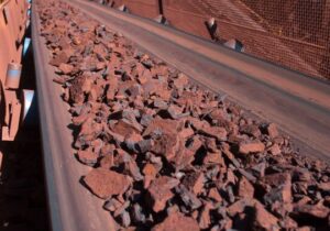 اصلاح سنگین قیمت سنگ آهن؛ آتش اقتصاد چین دامن فولادی ها را گرفت