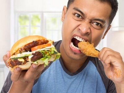 این غذاها ریسک ابتلای شما به بیماریهای روانی را بالا میبرند