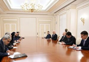 بررسی زیرساختهای جدید ریلی و میادین مشترک نفتی در دیدار وزیر راه با رئیس جمهور آذربایجان