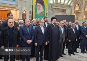 تجدید میثاق عراقچی و کارکنان وزارت خارجه با آرمانهای امام