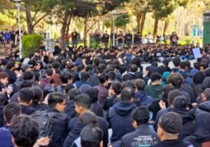 تجمعات دانشجویی در چند دانشگاه تهران