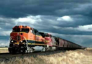 قطار قم ـ تبریز بهار سال آینده راهاندازی میشود