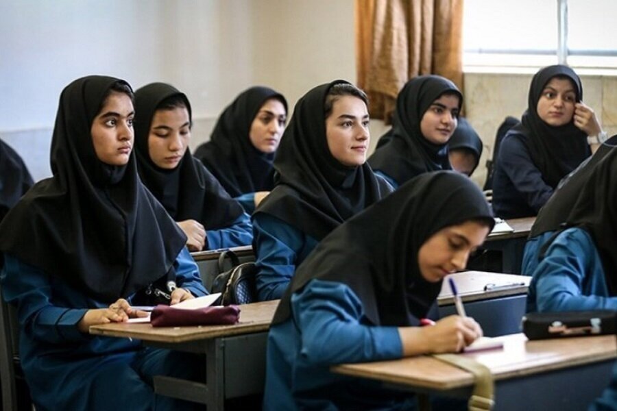 مدرسه از جوش و خروش افتاده؛ «آموزش غیرحضوری به حیثیت مدرسه لطمه زده است» مدرسه از جوش و خروش افتاده؛ «آموزش غیرحضوری به حیثیت مدرسه لطمه زده است»
