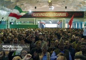 کرمانی ها حساب خود را از اغتشاشگران جدا کردند