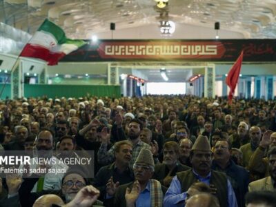 کرمانی ها حساب خود را از اغتشاشگران جدا کردند