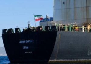 گزارش عجیب وال استریت ژورنال از فروش نفت ایران/ چگونه صادرات بیشتر شده ولی درآمد ایران کمتر