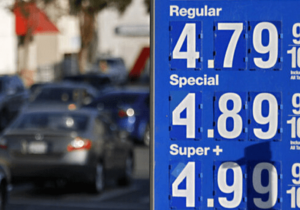 افزایش شدید قیمت بنزین/ ترامپ با دردسر تازهای روبهرو شد