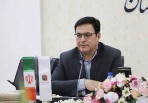 ارائه تجهیزات ایمنی به عابران پیاده و رانندگان وانتبار در لرستان