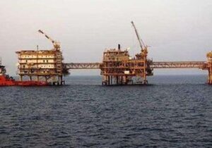 ایران میتواند ۲ماه بدون صادرات نفت مدیریت کند / انتقال سوخت از طریق راهآهن انجام میشود؟