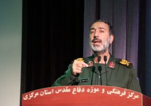 بودجه ۷۰۰ میلیارد دلاری دشمن در برابر ایمان ملت ایران شکست خورد