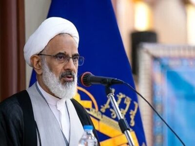 حاجی صادقی: دشمن میخواهد اراده مردم ما را بشکند