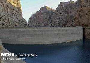خروجی سد دز به ۹۰۰ مترمکعب رسید