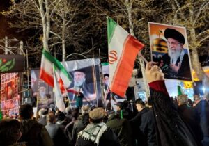 دانشگاه همراه با مردم کاشان در میدان