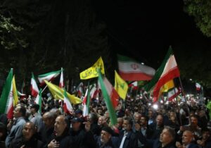 رجزهای کوبنده مردم خرمدشت بر علیه امریکا