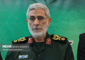 سردار قاآنی: تشکیل دولت حق مردم عراق است و جنایتکاران نباید دخالت کنند