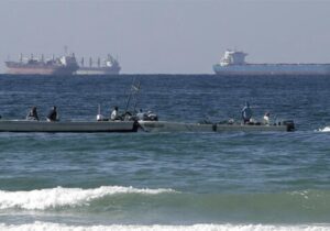 طرح سازمان ملل برای تنگه هرمز / برنامه تخلیه صدها کشتی سرگردان در خلیج فارس