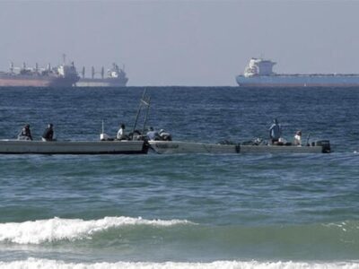 طرح سازمان ملل برای تنگه هرمز / برنامه تخلیه صدها کشتی سرگردان در خلیج فارس