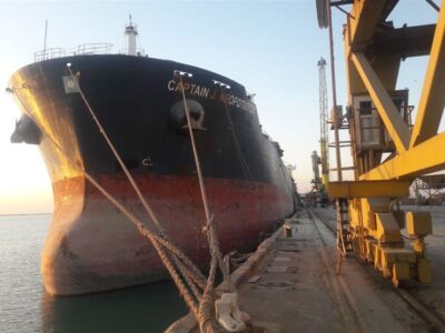 عبور موفق کشتی دانه سویا بهسمت بندر ایران با وجود تهدید پوچ آمریکا