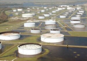 عرضه جهانی نفت رکورد سقوط را شکست/بزرگترین کاهش تاریخ ثبت شد