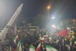 قدرت آهنین ایران در قلب تهران؛ موشک «قدر» مهمان مردم میدان ونک شد
