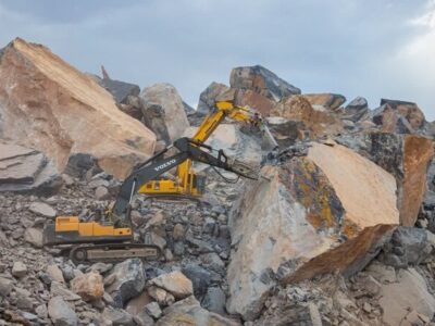 معافیت ثبت سفارش CBU و ماشینآلات از بررسی سهمیه